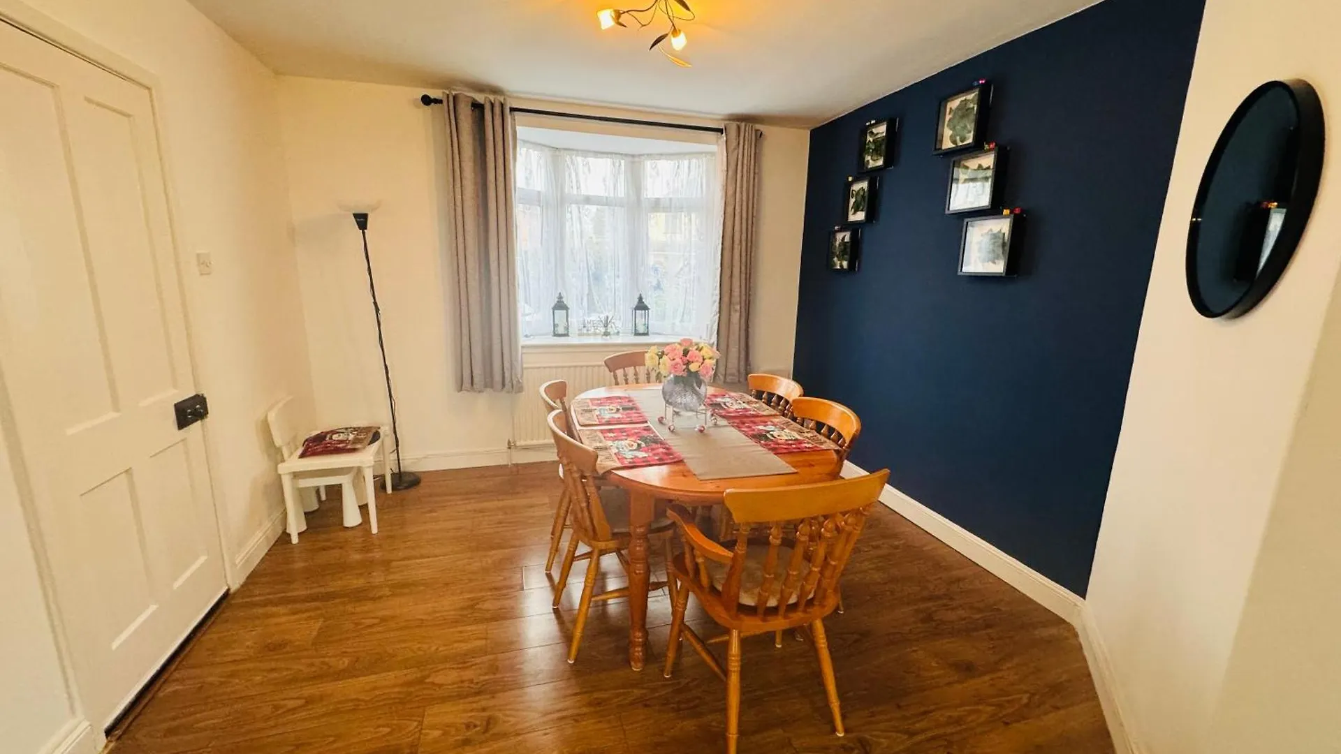 Chic 5 Bedroom House With Private Parking & Garden Bristol Holiday home