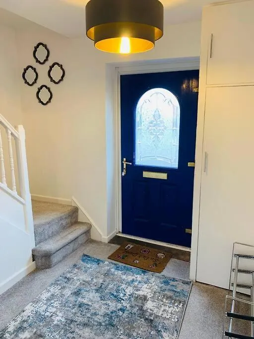 Chic 5 Bedroom House With Private Parking & Garden Bristol